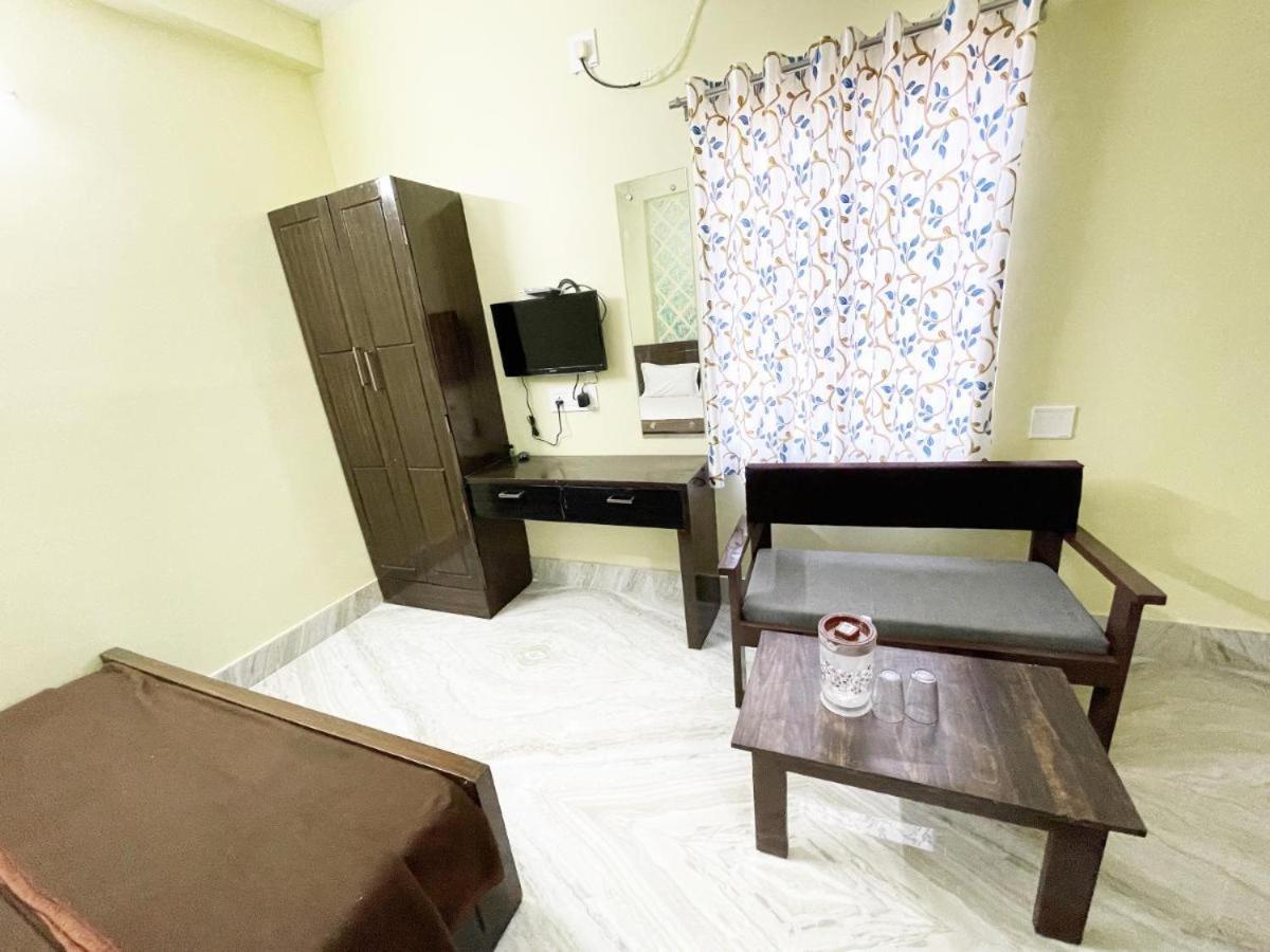 Dubby Indian Hotel Inn ! Puri Luaran gambar
