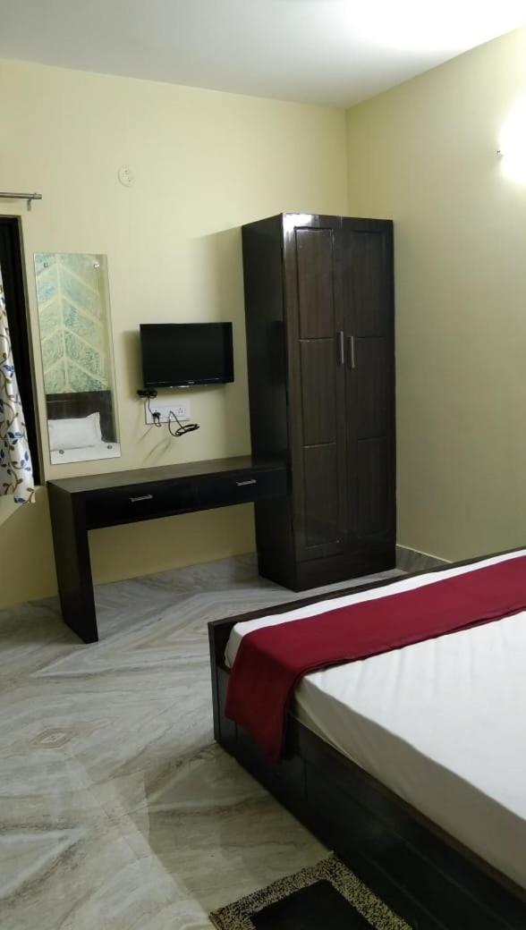 Dubby Indian Hotel Inn ! Puri Luaran gambar